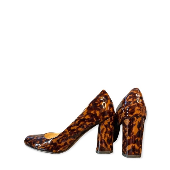 Isola Patent Tortoise 3”Heel Rounded Toe - Picture 2 of 6